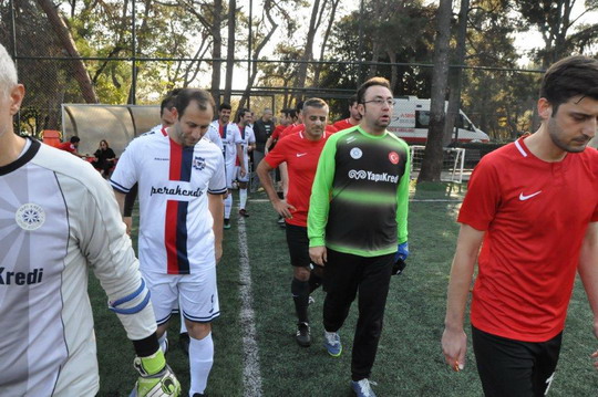BizClub İstanbul Futbol Turnuvasında Final Heyecanı