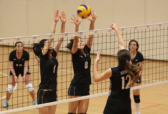 Bayan Voleybol Takımımız tam yol ilerliyor...