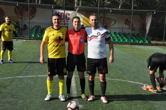 BizClub İstanbul Futbol Turnuvasında Final Heyecanı