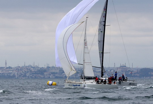Yelkencilerimiz Bosphorus Cup Yelken yarışlarında IRC4 sınıfında üçüncü oldu.