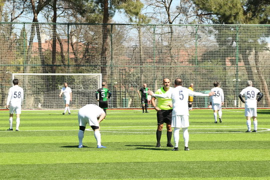 Veteran Futbol Takımımız üçüncülük kupasını aldı.