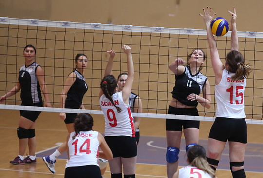 Bayan Voleybol Takımımız bu hafta da galip...