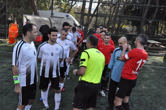 Futbol turnuvasında heyecan devam ediyor.