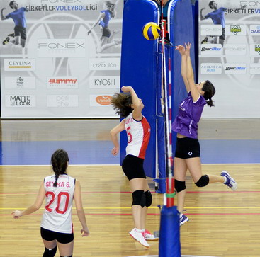 Kadın Voleybol Takımımız bu hafta da galip