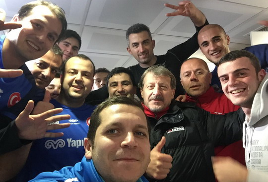 Basisen Futbol Turnuvası’nda Takımlarımız ikinci tura çıkmayı garantilediler...