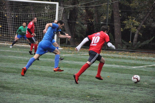 Futbol turnuvasında gruplardaki sıralamalar netleşiyor.