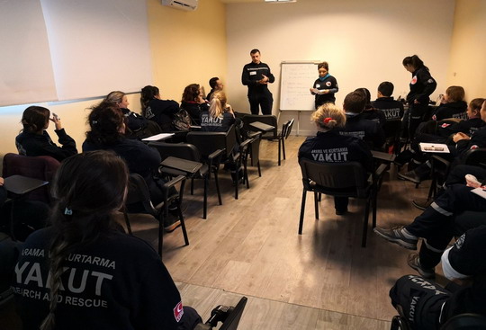 Yapı Kredi Arama Kurtarma Takımı’nın eğitim ve tatbikatları devam ediyor.