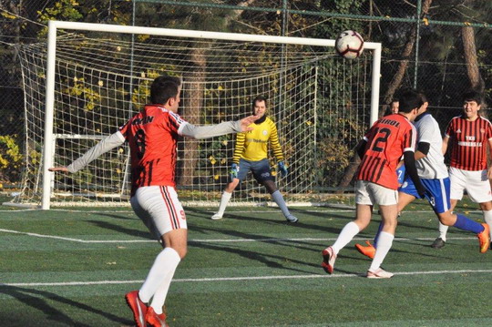 Yapı Kredi İstanbul Bölge Futbol Turnuvası’nda Yarı Final heyecanı başladı.
