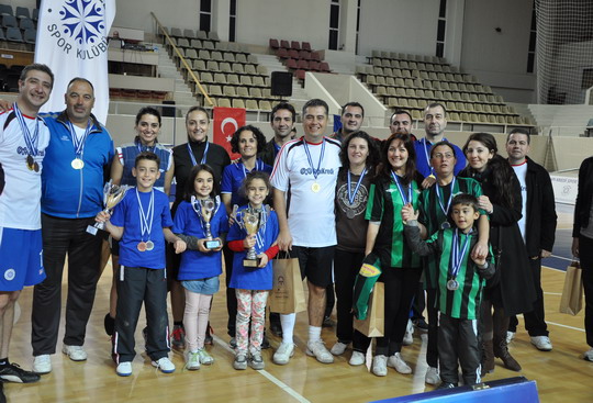 Yapı Kredi Bölge Spor Şenliği’nin 13'üncüsü İzmir'deydi...