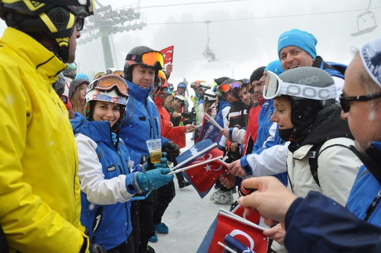 İtalya’da 14-18 Mart tarihlerinde Val Di Fiemme, Cavalese'de gerçekleştirilen UniCredit XX. Ski Meeting tamamlandı.