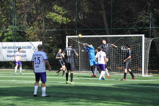 Futbol Turnuvası ikinci hafta maçlarında sürpriz sonuçlar...