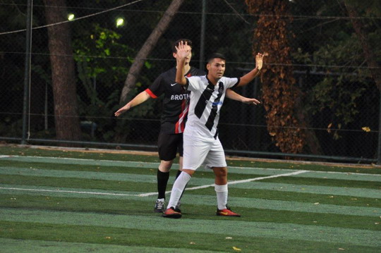 BizClub Futbol Turnuvası YKB CUP ve YKB LİG gruplarının ilk hafta maçları tamamlandı.