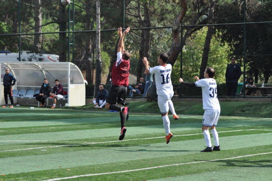BizClub Futbol Turnuvasında ilk aşama grupları tamamlandı.