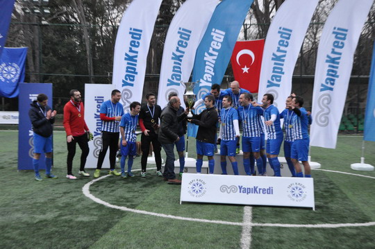 Futbol Turnuvası Şampiyonu Bilişim Teknolojileri ve Operasyon Yönetimi Takımı!