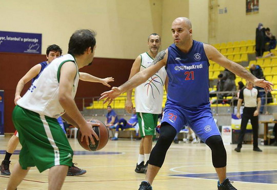 İstanbul Erkek Basketbol Takımımız CBL’in birinci etabını farklı galibiyetle kapattı.