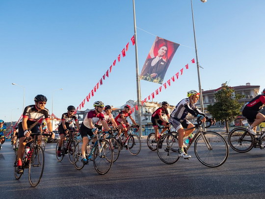 Bisikletçilerimizin Veloturk Gran Fondo Çeşme Yarışları.