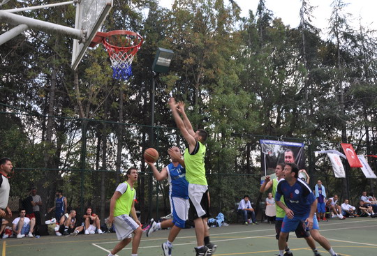 Soner Barutçuoğlu anısına düzenlenen 3'üncü Streetball Turnuvası tamamlandı...