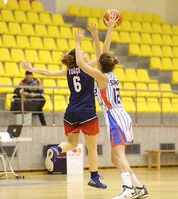Yapı Kredi Kadın Basketbol Takımımız WCBL  grup maçlarını namağlup lider tamamladı.