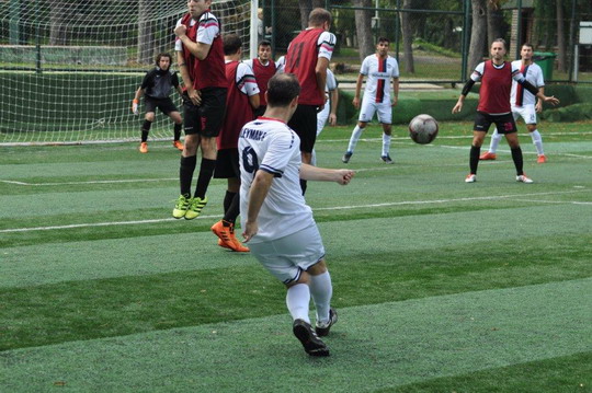 BizClub Futbol Turnuvasında ilk aşama grupları tamamlandı.