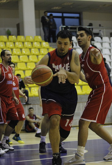 Yapı Kredi Erkek Basketbol Takımı CBL’de mücadeleye devam ediyor...