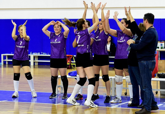 Kadın Voleybol Takımımız Şirketler Voleybol Ligi’ne galibiyetle başladı