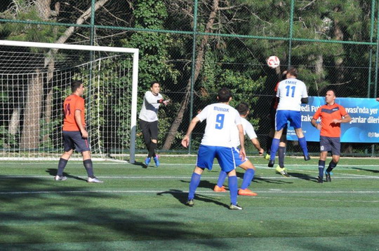 Futbol turnuvasında İlk tur karşılaşmaları tamamlandı.