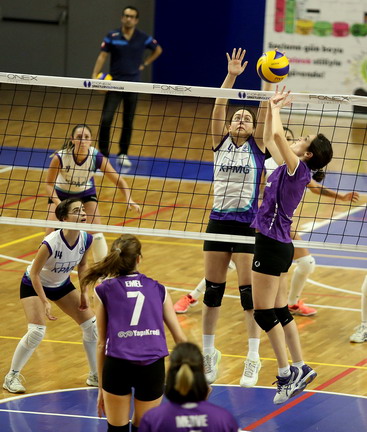 Voleybol Takımımız Şampiyonluk için sahaya çıkıyor...