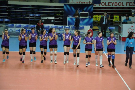 Kadın Voleybol Takımımız Bir Kez Daha Şampiyon...