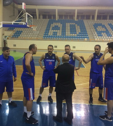 Koç Topluluğu 29. Spor Şenliği Adana Bölge Basketbol Turnuvası şampiyonu Yapı Kredi...
