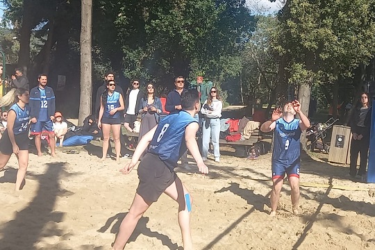 İstanbul Bölge Plaj Voleybolu Takımımız şampiyon oldu!
