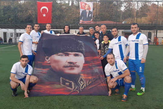 İstanbul Futbol Takımımız Basisen Futbol Turnuvası ve Koç Topluluğu Futbol Ligi’nde mücadelesini sürdürüyor.