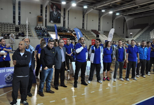 Yapı Kredi Bölge Spor Şenliği’nin 13'üncüsü İzmir'deydi...