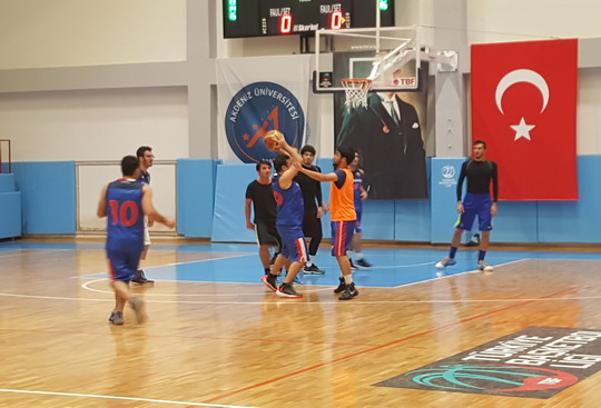 Yapı Kredi Akdeniz Bölge Basketbol Takımı Aegean League’e hazırlanıyor.