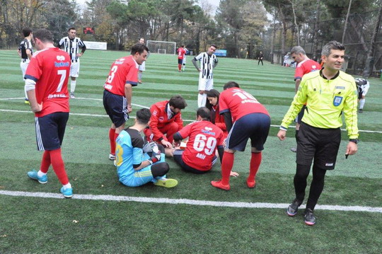 Yapı Kredi İstanbul Bölge Futbol Turnuvası’nda Yarı Final heyecanı başladı.