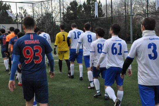 İstanbul Futbol Takımımız Basisen Futbol Turnuvası’nda ikinci oldu.