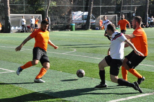 BizClub Futbol Turnuvası YKB CUP ve YKB LİG gruplarının ilk hafta maçları tamamlandı.