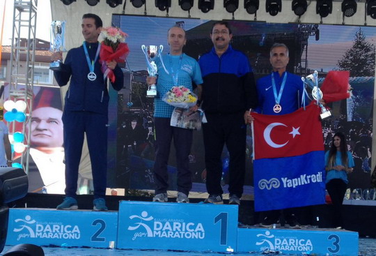 Atletlerimiz Darıca Yarı Maratonu’nda mücadele etti.