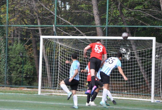 BizClub Futbol Turnuvasında ilk aşama grupları tamamlandı.