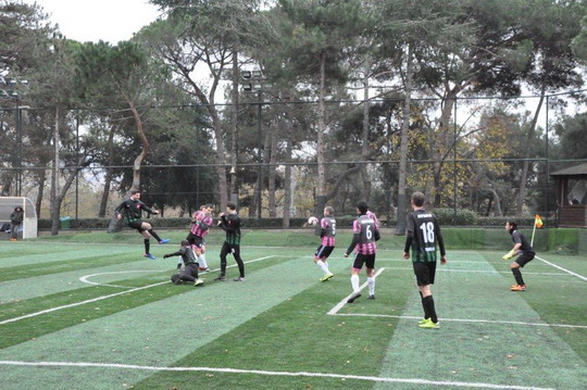 Yapı Kredi İstanbul Bölge Futbol Turnuvası’nda Yarı Final heyecanı başladı.
