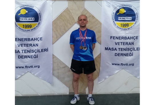 Fenerbahçe Veteran Masa Tenis Turnuvasında İkincilik aldık