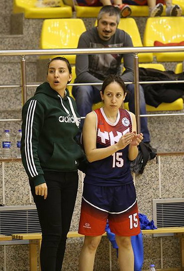 Kadın Basketbol Takımımız WCBL’ye  galibiyetle başladı!