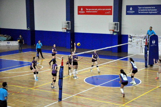 Voleybol Takımımız Şampiyonluk için sahaya çıkıyor...