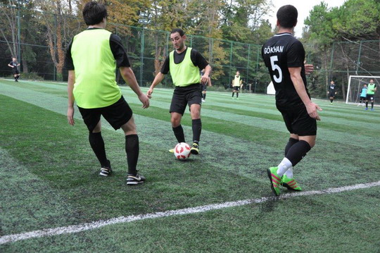 Futbol turnuvasında YKB CUP ve YKB LİG İkinci tur heyecanı başladı.