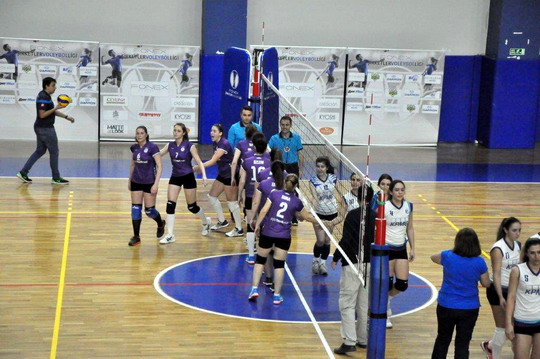 Voleybol Takımımız Şampiyonluk için sahaya çıkıyor...
