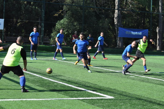 Futbol Turnuvası ikinci hafta maçlarında sürpriz sonuçlar...