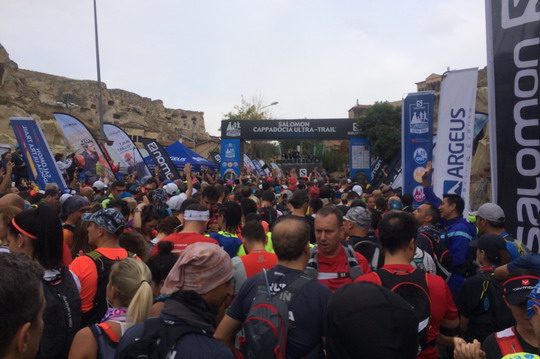 Sporcumuz Emre Üçüncüoğlu Kapadokya Ultra Maratonu'nda koştu.