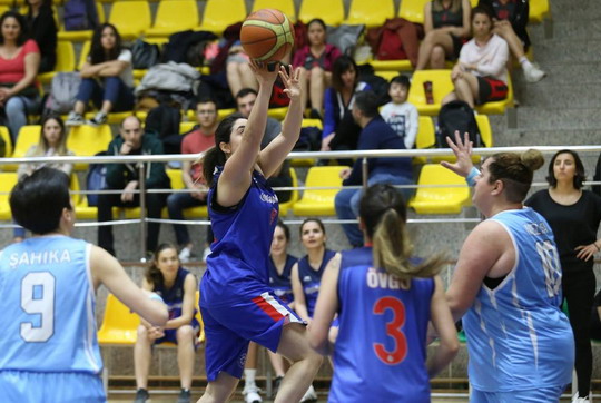 Kızlarımız WCBL’de grup maçlarını tamamlayarak zirveyi lider olarak paylaştı!