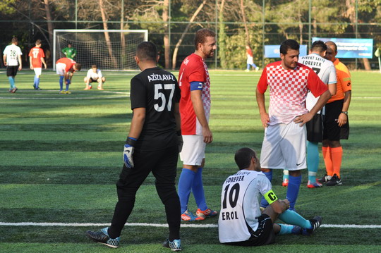 Futbol Turnuvası ikinci hafta maçlarında sürpriz sonuçlar...
