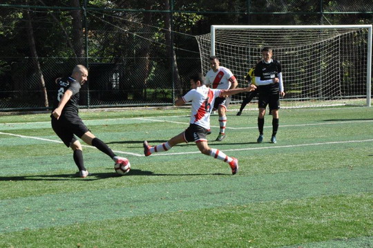 BizClub Futbol Turnuvası YKB CUP ve YKB LİG gruplarının ilk hafta maçları tamamlandı.