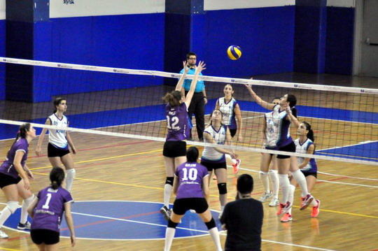 Voleybol Takımımız Şampiyonluk için sahaya çıkıyor...